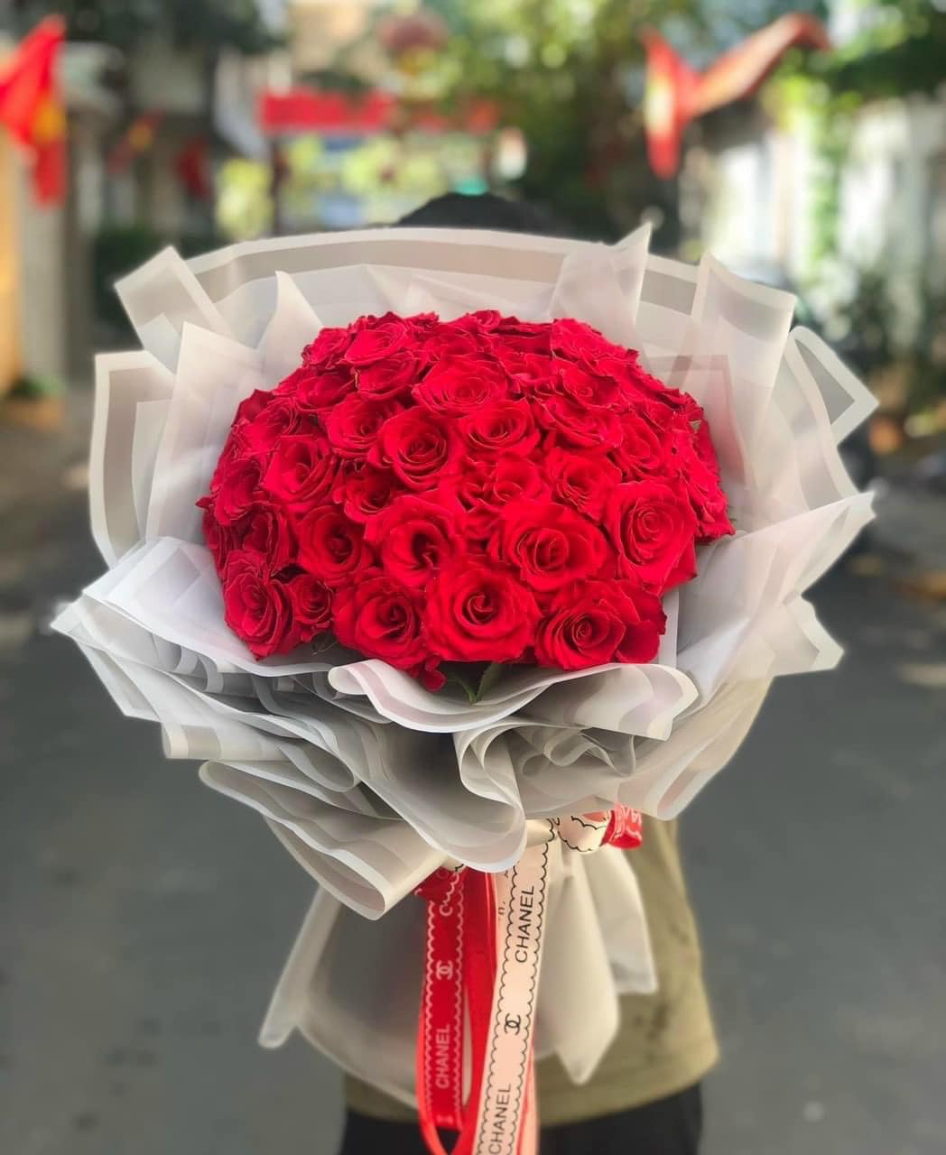 Bó hoa Valentine Đại Hải Trình – biểu tượng cho tình yêu bền bỉ và đồng hành lâu dài
